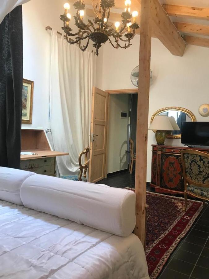 Sanctus Syrus 2 Bed & Breakfast Албенга Екстериор снимка